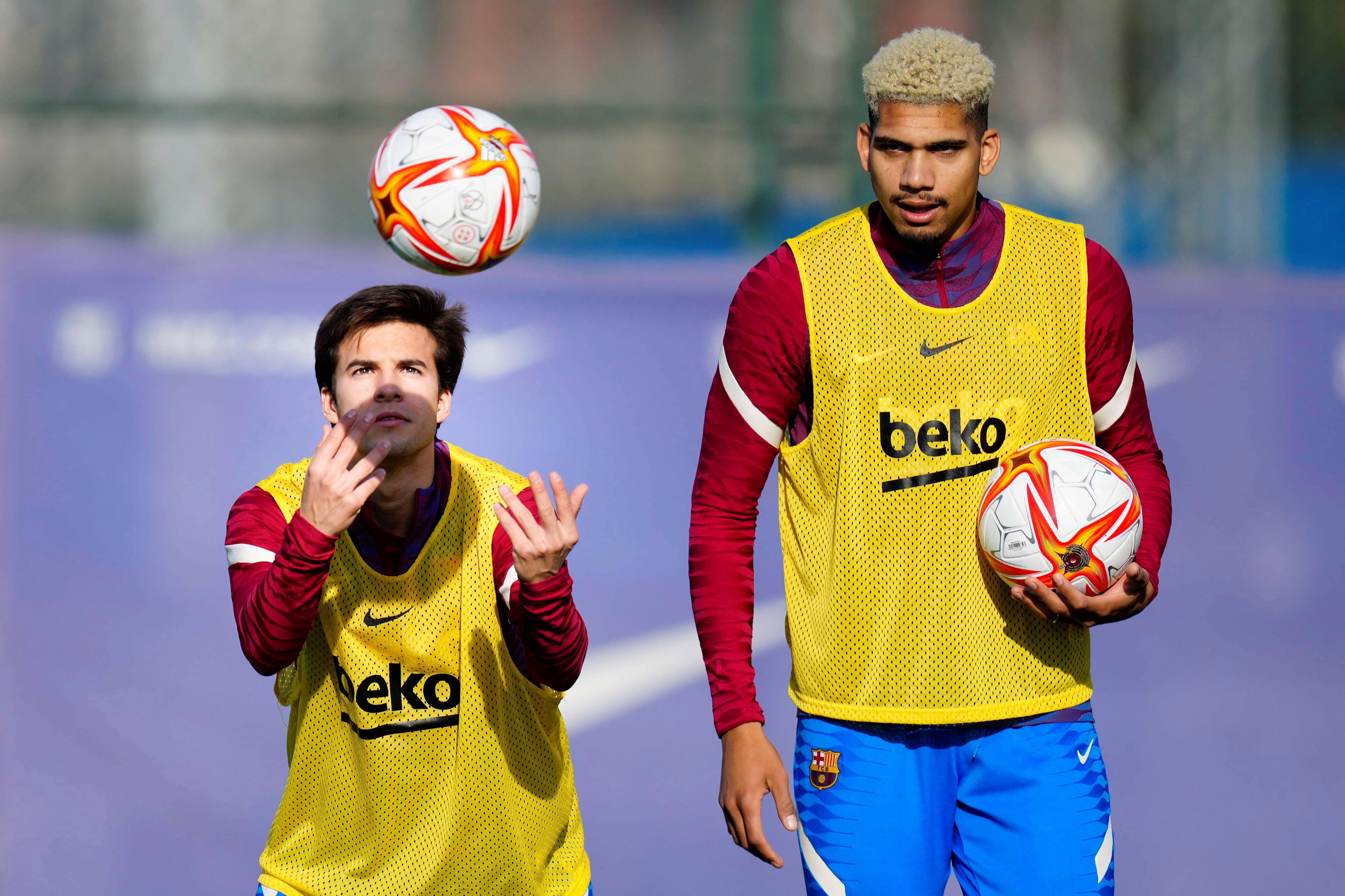 开云线上平台-今晚芝加哥公牛备战国王杯，远射贴柱细节曝光，话题不断，球队文化再被提及的简单介绍-开云线上平台