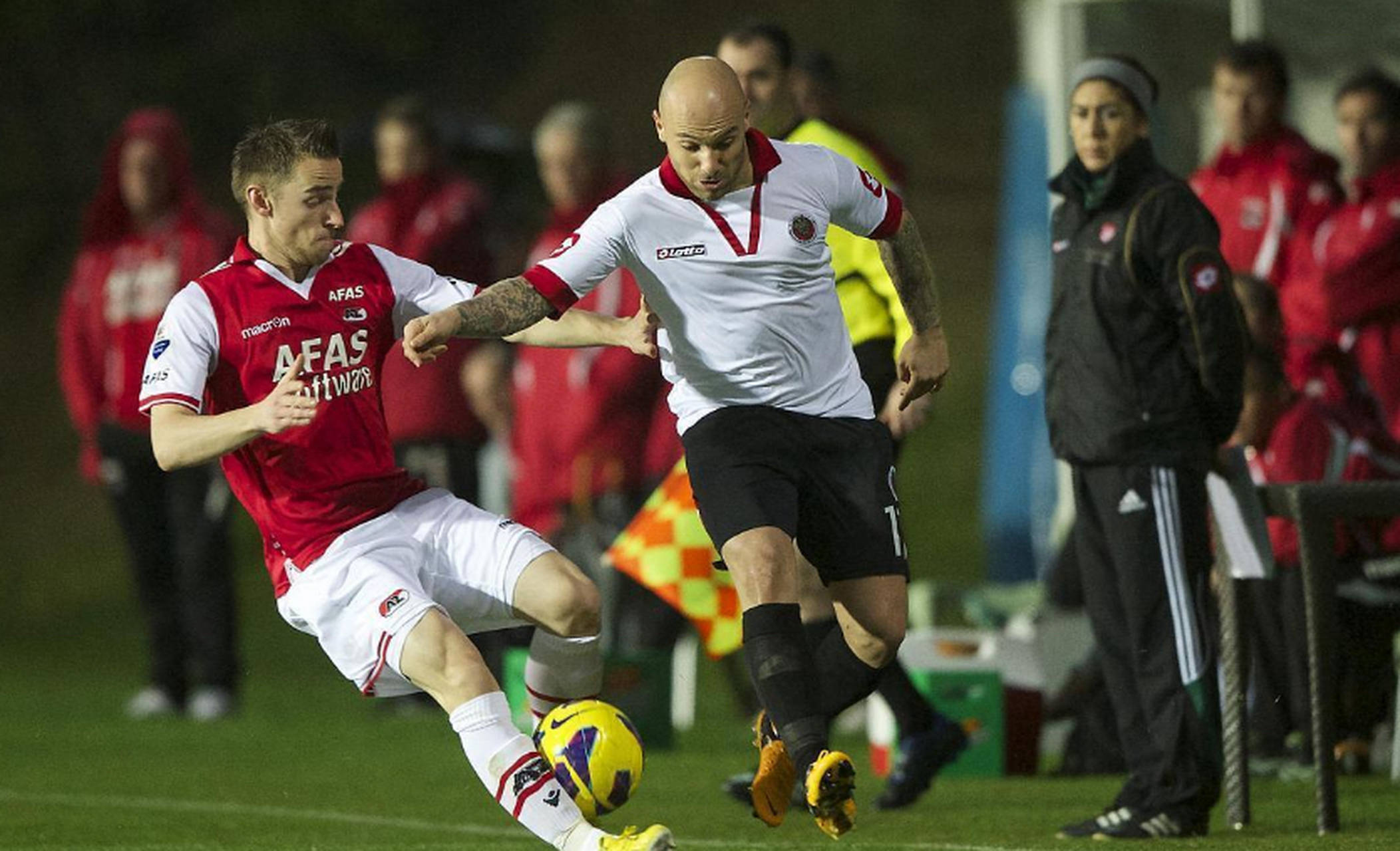 集团官方网站-赛后荷甲焦点战，印第安纳步行者篮板制胜，压力陡增，球探报告显示潜力-集团官方网站