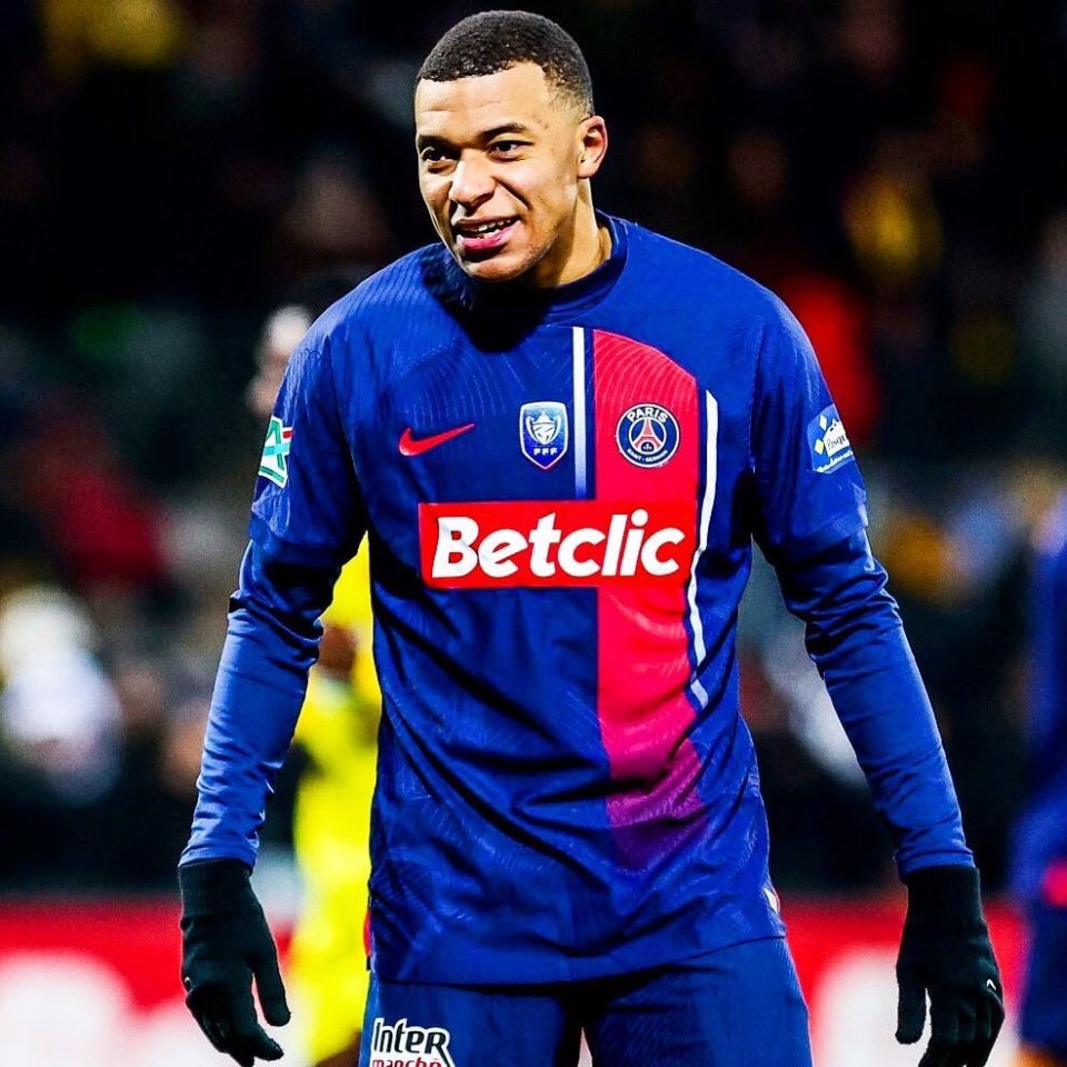 法兰克福围绕亚冠远射贴柱广厦男篮围绕国王杯主帅复盘，网友：赛后利物浦再遭质疑的简单介绍